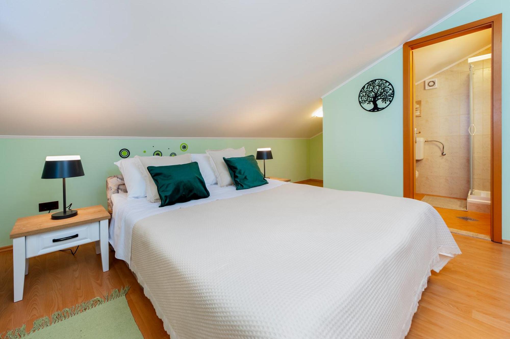 Olea Magica Apartments Ровинь Экстерьер фото