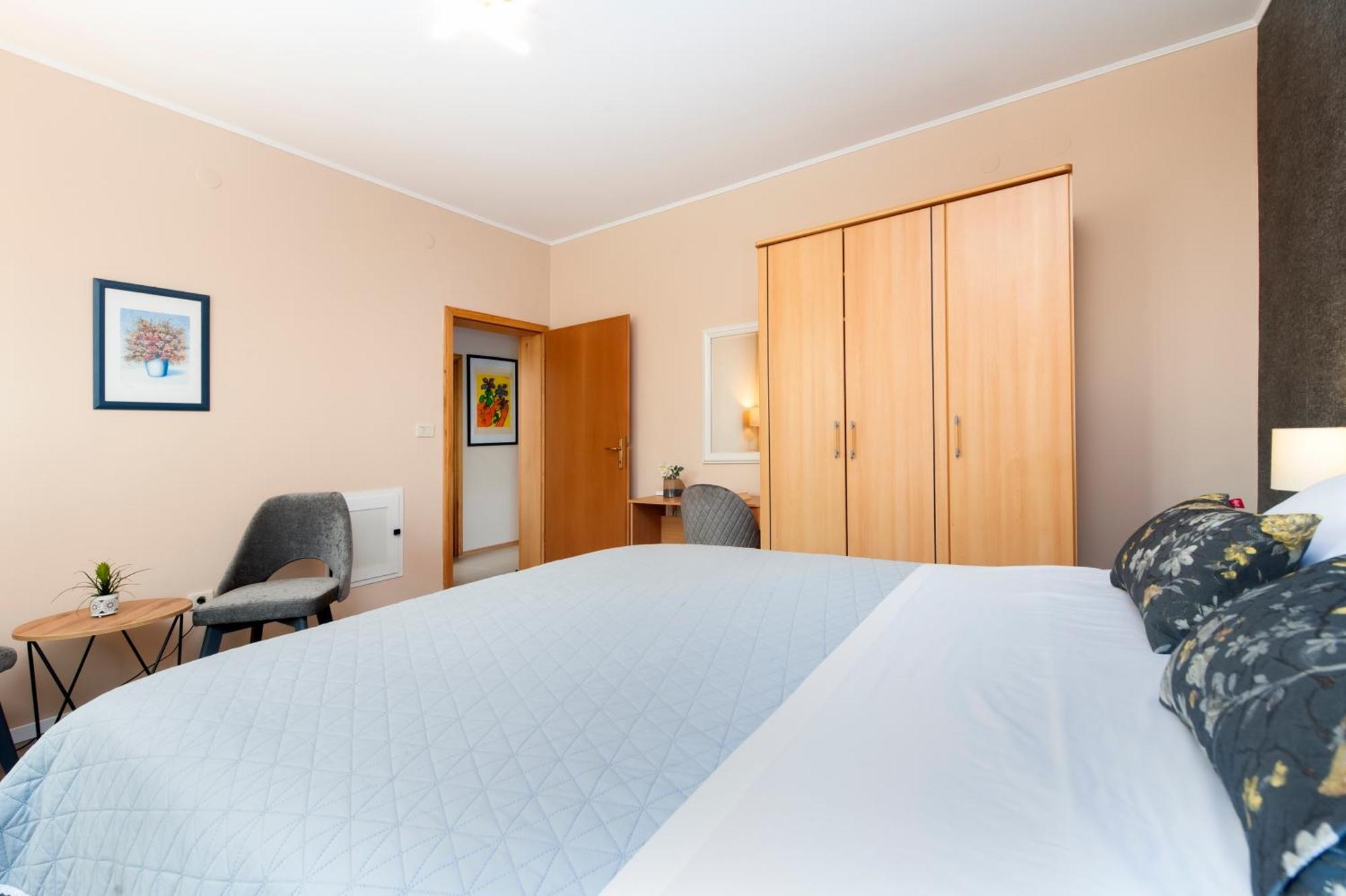 Olea Magica Apartments Ровинь Экстерьер фото